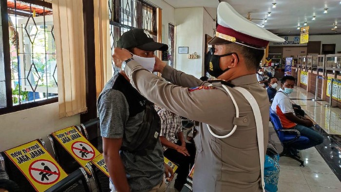 Polisi Banyuwangi Kembali Lakukan Kampanye Prokes