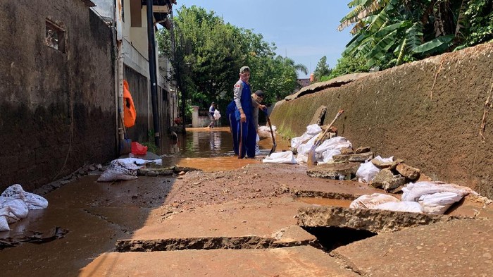 Potret Banjir di Perumahan Bumi Nasio Indah Bekasi