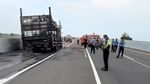 Puluhan Motor Ludes Jadi Rongsokan, Imbas Truk Gendong Terbakar di Tol Nganjuk