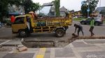Revitalisasi Trotoar Jalan Suryo Jaksel Terus Dikebut