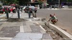 Revitalisasi Trotoar Jalan Suryo Jaksel Terus Dikebut