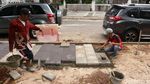 Revitalisasi Trotoar Jalan Suryo Jaksel Terus Dikebut