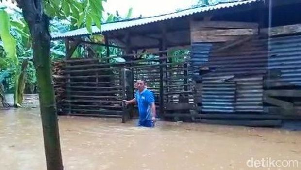sungai lembu banyuwangi meluap