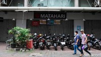 Infomasi itu pun telah dikonfirmasi Sekretaris Perusahaan Matahari Department Store, Miranti Hadisusilo. Dia mengatakan, Matahari Pasar Baru telah resmi ditutup sesuai dengan rencana perseroan.