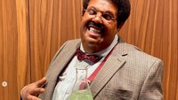 Pada tahun lalu ia juga membuat heboh kala tampil sebagai The Nutty Professor di pesta Halloween. Dok. Instagram