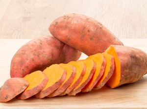 Benarkah Kebanyakan Makan Ubi Jalar Memiliki Efek Samping? Simak Penjelasannya!