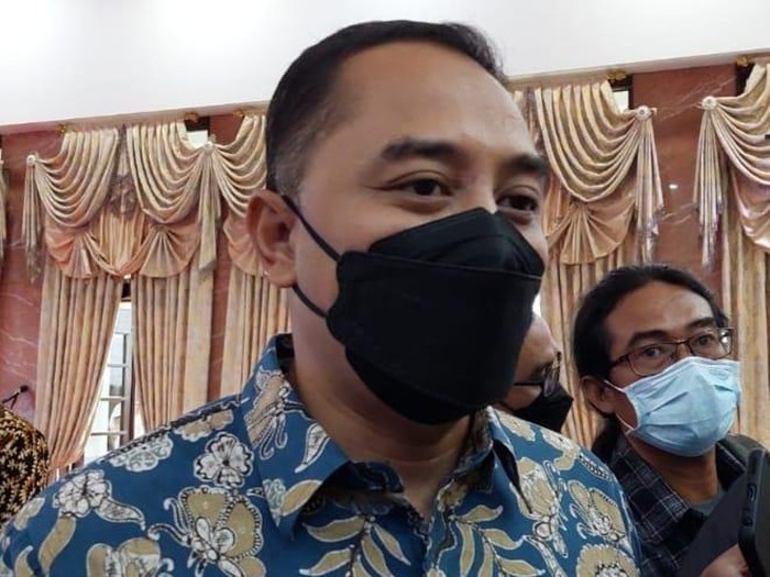 wali kota surabaya eri cahyadi