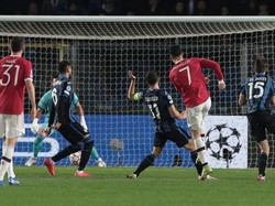Menjelang bubaran, CR7 kembali membuat bola bersarang di gawang tim tuan rumah. (Foto: Getty Images/Emilio Andreoli)