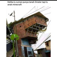 Bagaimana pendapatmu melihat desain bangunan seperti ini? Nggak kebayang kalau harus tinggal di lantai paling atas. Pasalnya bangunan yang paling atas justru lebih besar dari bangunan-bangunan di bawahnya. Foto: Instagram/@wkwkland_real