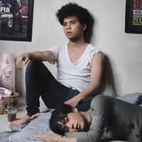 Senasib sepenanggungan bareng teman kosan ya, mas. Kayaknya Jin BTS masih laper deh walaupun udah ngopi dan makan mie. Foto: dok Instagram srdesignart