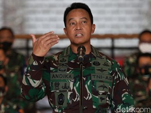 Panglima TNI soal Viral Oknum Tendang Suporter: Itu Bukan Mempertahankan Diri