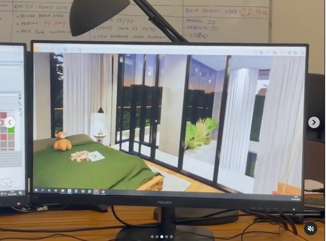 Kamar anak untuk El Barack dibuat dalam nuansa tropis dengan wallpaper motif dedaunan. (Foto: Instagram/@inijedar @v.andrianto)