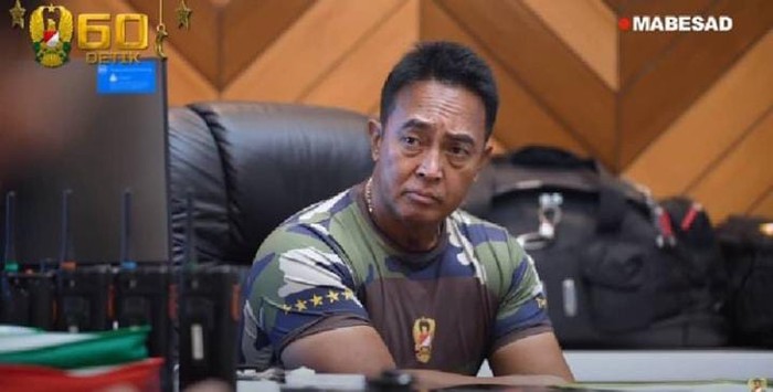 Galeri Jenderal Andika Momen Manis Jenderal Andika Saat Potong Kue Bersama Istri