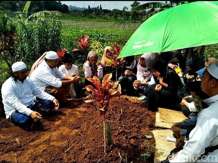 Pemakaman Hanna Kirana