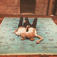 Kami akan menikah, kami benar-benar akan melakukannya. Aku ingin dilamar, jadi aku pikir aku sangat mengidamkan apa yang aku inginkan dan dia sukses melakukannya. Itu sangat manis, dia melakukannya dengan baik. Kami akan menikah. Itu akan terjadi, ungkapnya. Foto: Instagram @spillzdylz