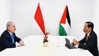 Dalam kesempatan tersebut, Presiden Jokowi menyampaikan sejumlah hal yang menjadi perhatian Indonesia terkait Palestina. Pertama, Indonesia sangat prihatin dan mengecam berbagai pelanggaran yang terus dilakukan Israel. Oleh karena itu, Indonesia mengusulkan pembentukan misi internasional sebagai mata dan telinga bagi dunia atas berbagai insiden yang terjadi di Yerusalem. Kedua, Indonesia juga mendorong negosiasi multilateral yang kredibel. Jokowi memastikan Indonesia terus mendukung perjuangan Palestina. Ketiga, persatuan Palestina turut menjadi perhatian Indonesia dan menjadi sangat penting bagi perjuangan Palestina.