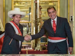 Menteri Peru Mundur Usai Gelar Pesta Halloween yang Langgar Aturan Corona