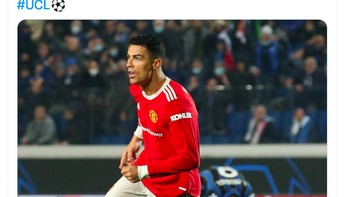 Akun resmi UEFA Champions League meminta netizen menggambarkan Ronaldo dalam satu kata. Tentu banyak yang menulis dia GOAT alias greatest of all time, terbaik sepanjang masa. Foto: Twitter