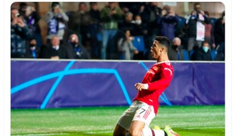 Menurut netizen ini, Ronaldo telah berkontribusi dalam separuh gol Manchester United sejak ia kembali. Foto: Twitter