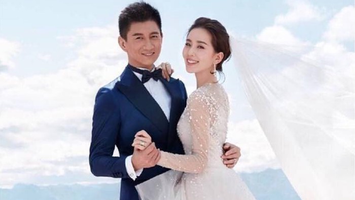 Nicky Wu dan Liu Shi saat menikah.