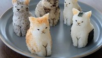 Lewat Instagram @onigirigekijo, bisa dilihat hasil karya onigiri yang mengagumkan. Seperti onigiri berbentuk kucing menggemaskan ini. Lima ekor kucing dengan warna berbeda ini terlihat seperti bukan makanan.  Foto: Instagram @onigirigekijo