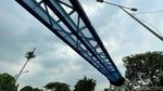 Intip Pembangunan JPO di Jalan Kolonel Sugiono Jaktim