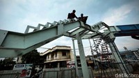 Pembangunan JPO ini terus dikebut.