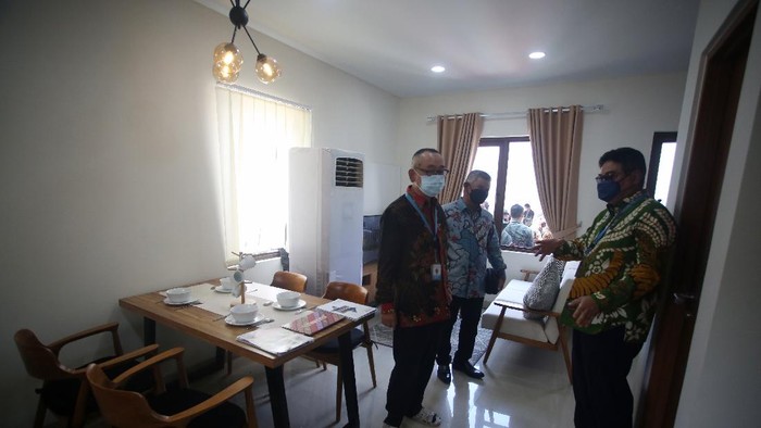 Pembiayaan Hunian di Pinggiran Jakarta JTrust Bank mulai melakukan pembiayaan kepemilikan rumah (KPR) di kawasan hunian “Reiwa Town” Sawangan, Depok, Selasa (2/11/2021) dengan jangka waktu hingga 30 tahun. Wow!