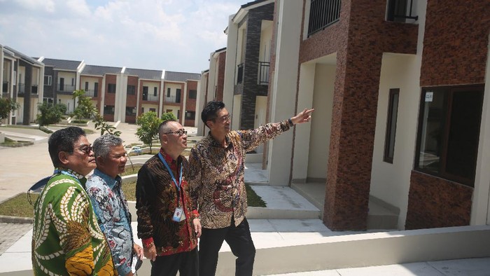 Pembiayaan Hunian di Pinggiran Jakarta JTrust Bank mulai melakukan pembiayaan kepemilikan rumah (KPR) di kawasan hunian “Reiwa Town” Sawangan, Depok, Selasa (2/11/2021) dengan jangka waktu hingga 30 tahun. Wow!