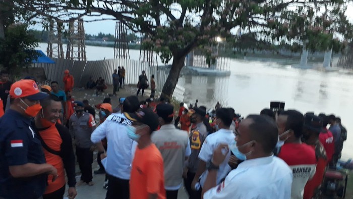 pencarian korban perahu tambang tenggelam dihentikan