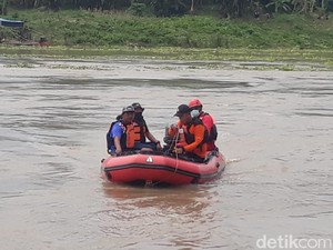 7 Korban Tenggelam Perahu Tambang di Bengawan Solo Belum Ditemukan