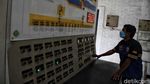 Kerja Keras Para Petugas Pompa Air di Musim Penghujan
