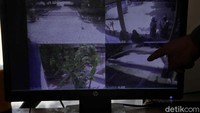 Menurut Kepala Dinas Sumber Daya Air Provinsi DKI Jakarta, Yusmada Faizal, pompa stasioner selalu disiapkan sepanjang tahun. Lokasi pompa stasioner tersebut umumnya berada di dekat sungai, waduk, maupun pintu air. Saat ini ada 457 pompa yang disiapkan.