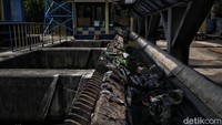 Sementara, pompa mobile pun sudah disiapkan. Sebanyak 282 unit pompa mobile atau portabel tersebar di 5 Kota Administrasi. 