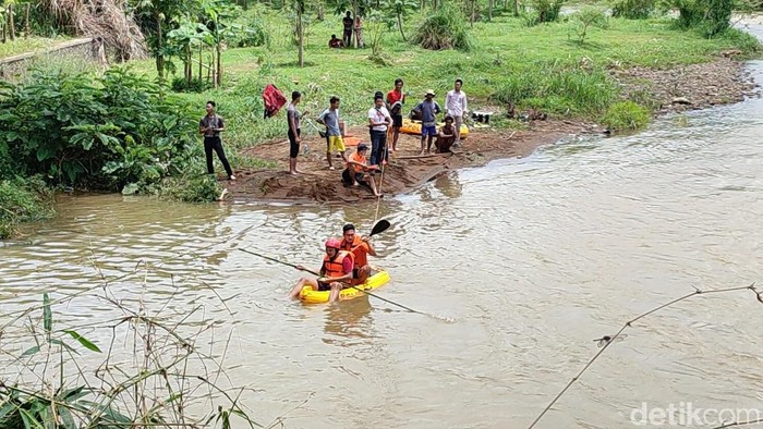 Polisi Olah TKP Insiden Susur Sungai Ciamis
