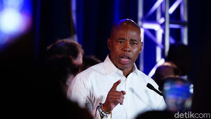 New York City Mayor elect Eric Adams speaks to supporters Tuesday, Nov. 2, 2021, in New York. (AP Photo/Frank Franklin II)