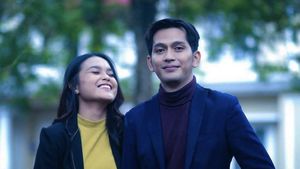Potret Ilyas Bachtiar yang Jago Racik Kopi bersama Hanna Kirana