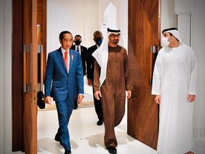 Jokowi Safari ke Itali hingga Abu Dhabi, Pulang Bawa Rp 596 T Investasi