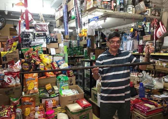 Sedih! Warung Kelontong Ini Tutup Setelah 83 Tahun Beroperasi Sedih! Warung Kelontong Ini Tutup Setelah 83 Tahun Beroperasi