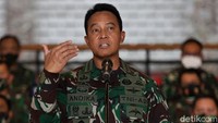 Sepak terjang Jendral Andika lainnya yang banyak menuai apresiasi ialah soal penghapusan tes keperawanan bagi calon Komando Wanita Angkatan Darat (Kowad). Andika meminta meminta pemeriksaan kesehatan yang tak relevan dihapuskan. Foto: Agung Pambudhy/detikcom