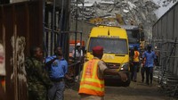 Otoritas setempat menyebut bangunan 21 lantai itu masih dalam pembangunan ketika tiba-tiba jatuh ke tumpukan beton pada hari Senin (1/11) di distrik Ikoyi yang kaya di ibukota komersial Nigeria.