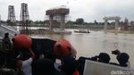 Tim SAR Cari Korban Perahu Tenggelam di Bengawan Solo