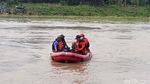 Tim SAR Cari Korban Perahu Tenggelam di Bengawan Solo