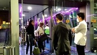 Pihak Avsec memfasilitasi jalur khusus masuk bandara karena pendeportasian Heather diduga banyak menyita perhatian (dok Kemenkumham Kanwil Bali)