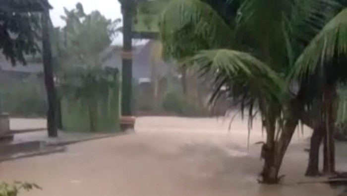 Banjir di Dukuh Kalikidang, Desa Repaking, Kecamatan Wonosamodro, Boyolali, Kamis (4/11/2021) petang.