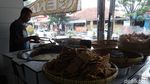 Curhat Pedagang Gorengan di Bandung soal Harga Minyak Goreng Curah