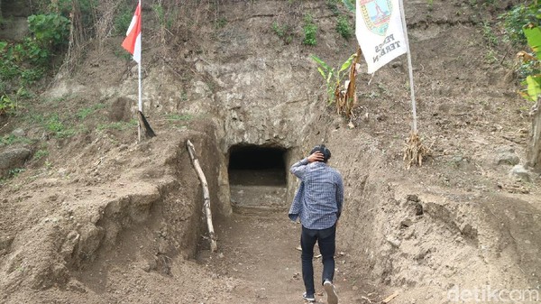 Pemerintah Desa Terban, Kecamatan Jekulo, Kabupaten Kudus, Jawa Tengah akhirnya membuka empat gua Jepang di kawasan Pegunungan Patiayam. Pembukaan wisata gua ini pun menjadi daya tarik wisata baru di Kudus bagian timur. (Dian Utoro Aji/detikTravel)
