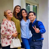 Intinya dimana pun kamu pergi kalau sudah nggak ada aku, kamu harus tahu aku pasti ikutin kamu dan kamu harus di hati kamu panggil Hanna Hanna dan aku pasti kamu lindungin kamu dari dunia yang jahat ini, kata Hanna.Foto: Instagram @ilyasbachtiar10