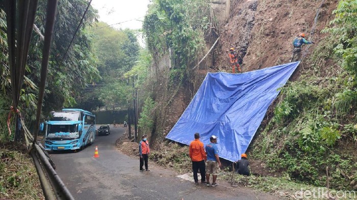 Jalan Kolonel Masturi Lembang, Bandung Barat