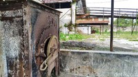Mesin-mesin pabrik yang diproduksi dengan cap tahun 1843 masih ada, walaupun tidak difungsikan.